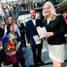 30. august: Kronprinsparet overrekker årets tildeling fra Kronprinsparets humanitære fond under et arrangement i Kristiansand (Foto: Kjell Inge Søreide / Scanpix)